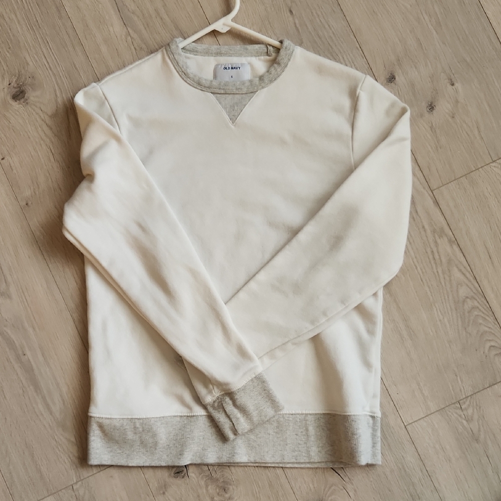 Old Navy White and Gray Crewneck Sweater with Ribbed Details